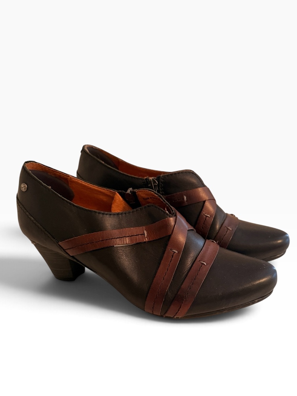 Picolinos "Lille" Black Leather with Brown Strap Detail  Heeled Bootie 38(7.5-8)